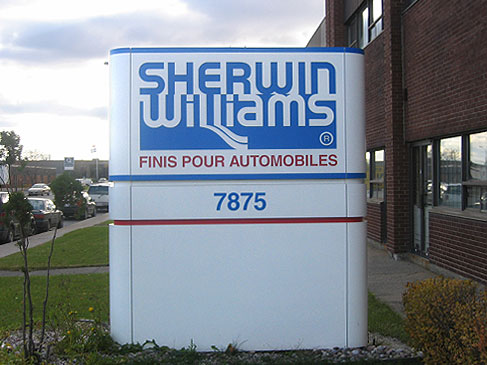 Groupe BLH, enseigne, signalisation, lettrage, design graphique, borne, mobilier urbain, lutrin