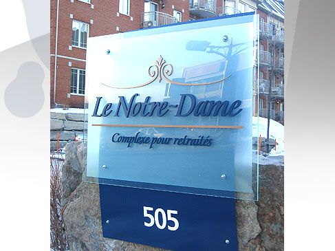 Groupe BLH, enseigne, signalisation, lettrage, design graphique, borne, mobilier urbain, lutrin