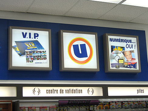 Groupe BLH, enseigne, signalisation, lettrage, design graphique, borne, mobilier urbain, lutrin