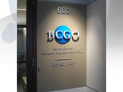 Groupe BLH, enseigne, signalisation, lettrage, design graphique, borne, mobilier urbain, lutrin