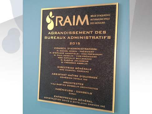 Groupe BLH, enseigne, signalisation, lettrage, design graphique, borne, mobilier urbain, lutrin